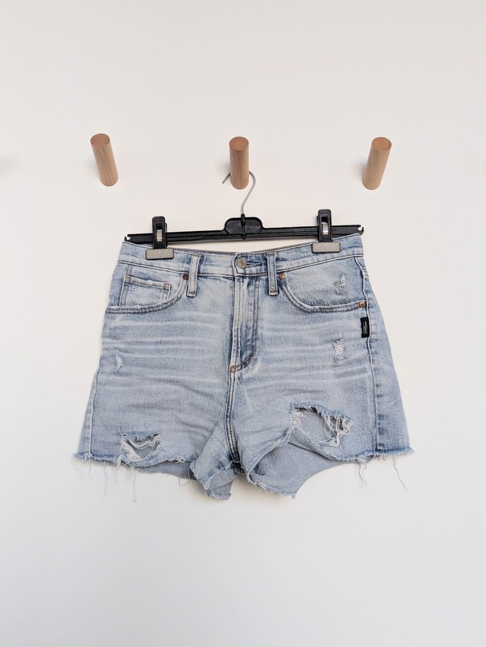 Silver Jeans Highly Desirable High Rise Denim Shorts – Light Wash, Women's 26